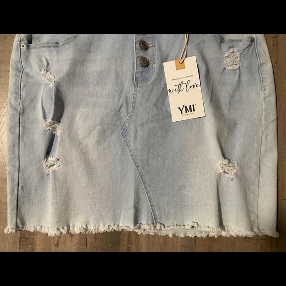 🆕NWT- YMI HIGH RISE FADED DENIM SKIRT - Picture 3 of 5
